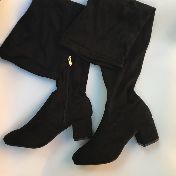 medium heel black boots